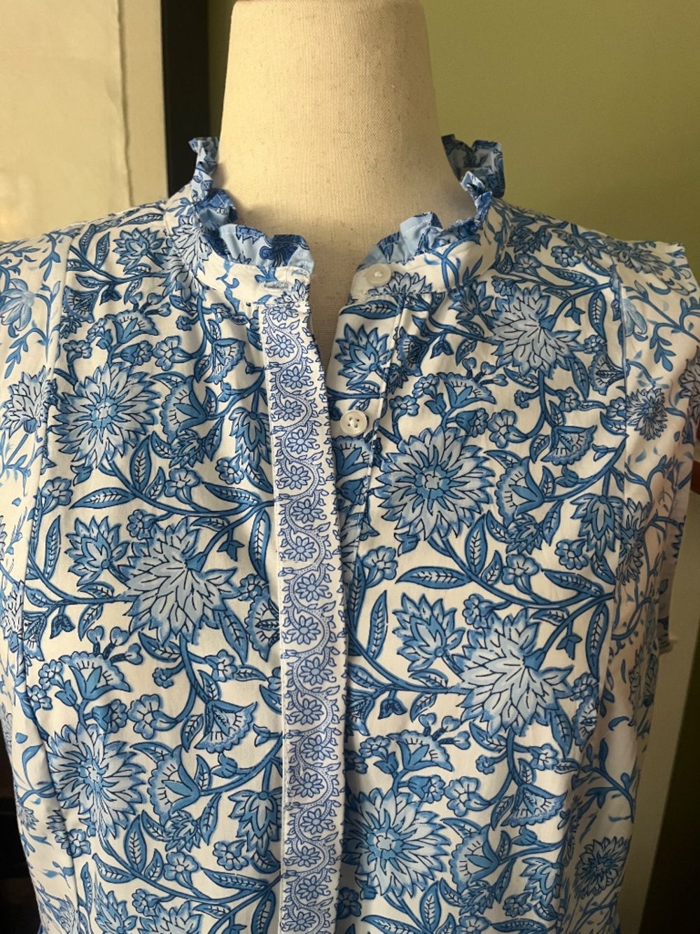 CeCe Blue & White Floral Tiered Cotton Belted Full Button-Front Midi Dress - XL - Picture 3 of 11